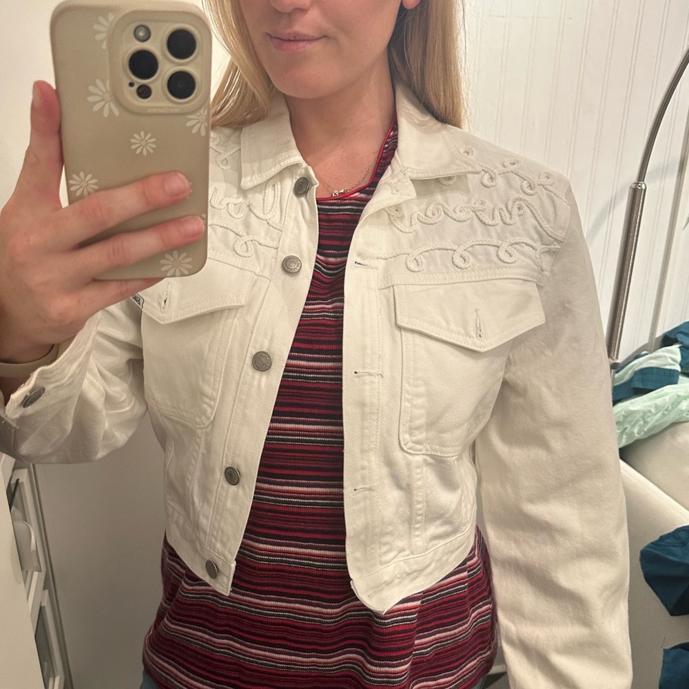 Women’s vintage crop white denim jacket size small